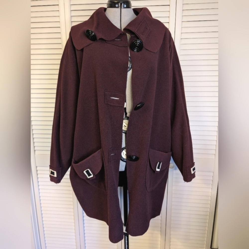 JERMIKKO 100% Wool Collared Buttoned Up Oversize Coat in Eggplant